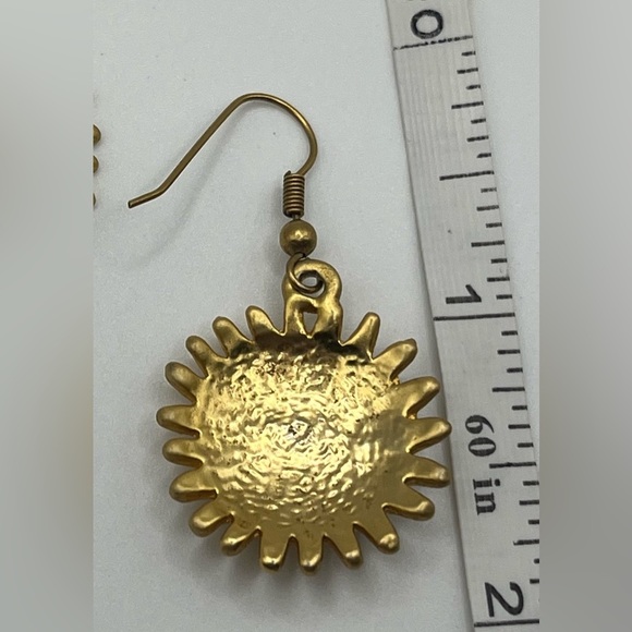 ✨ Vintage Boho Gold Sun Face Dangle Earrings ✨ - Picture 3 of 3